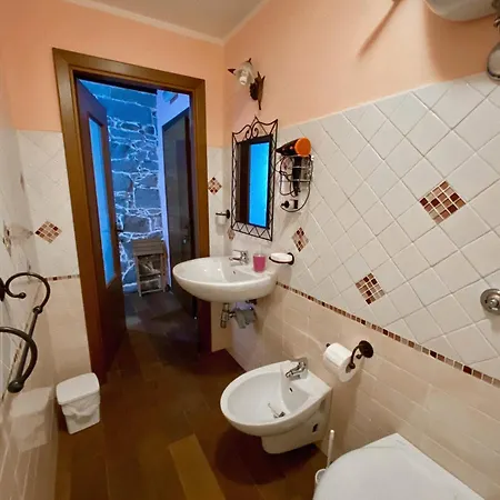 Bed & Breakfast Domos Antigas *